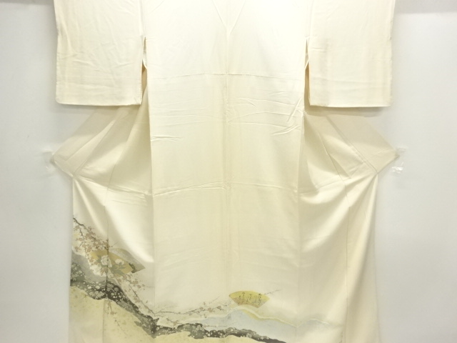 作家物　寿光織　地紙に牡丹・枝梅模様織り出し色留袖